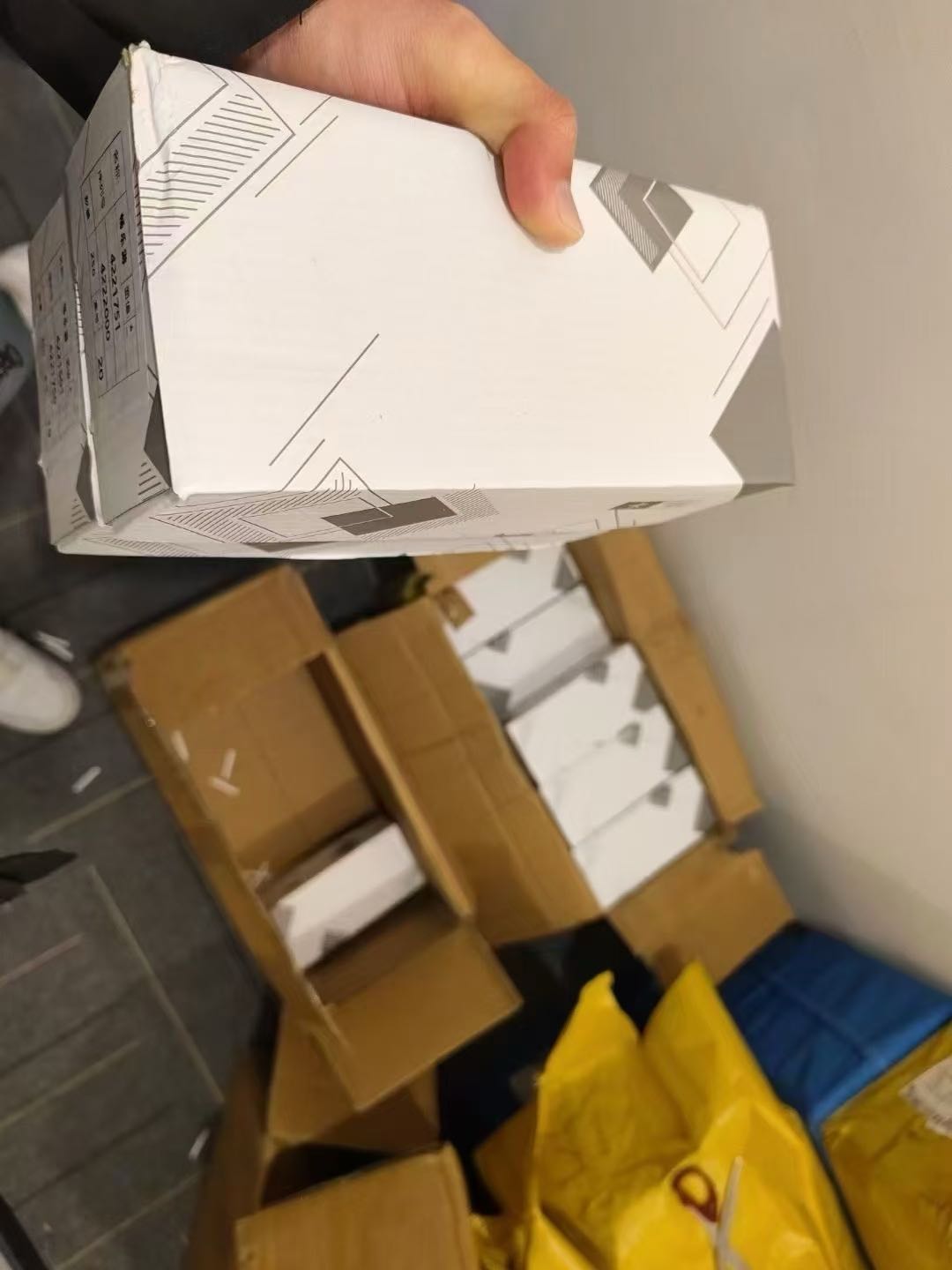 马先生提供一手货源流量卡异业合作