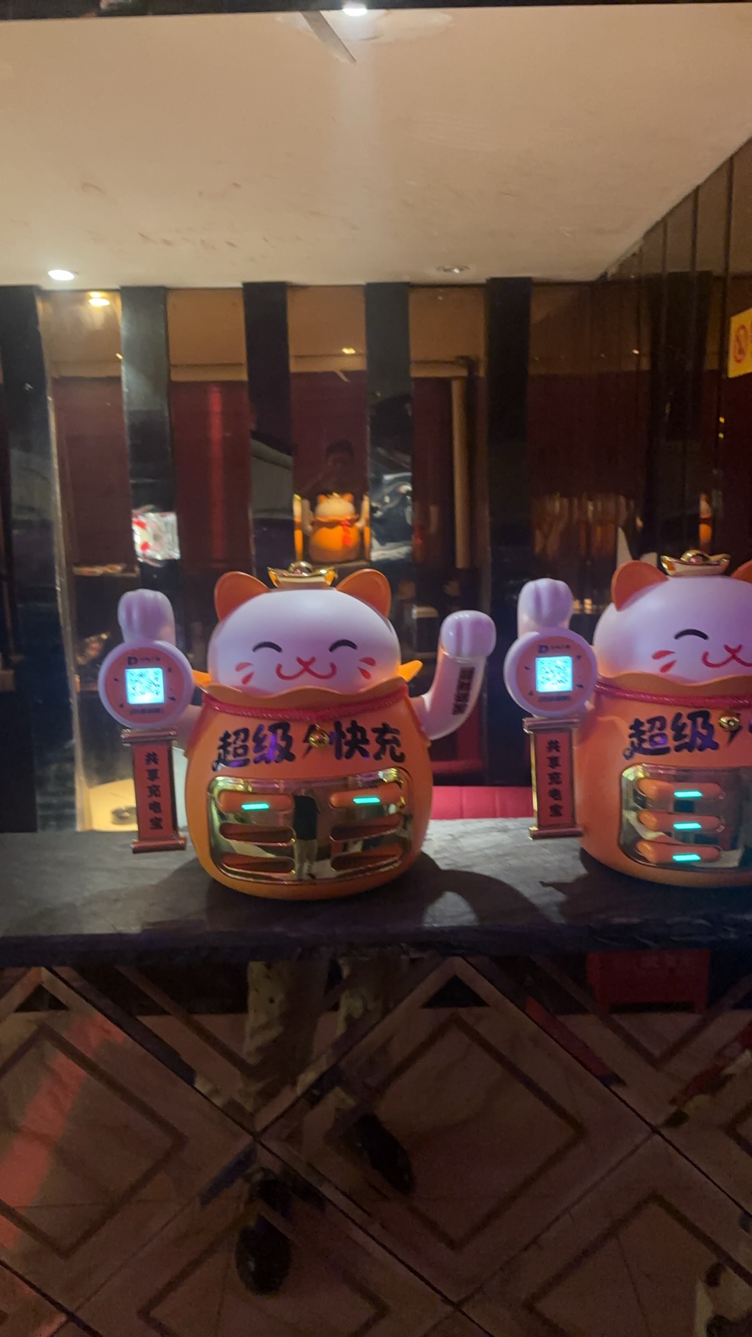 张建地推项目刚到1000台共享充电宝，下个月还有15000台