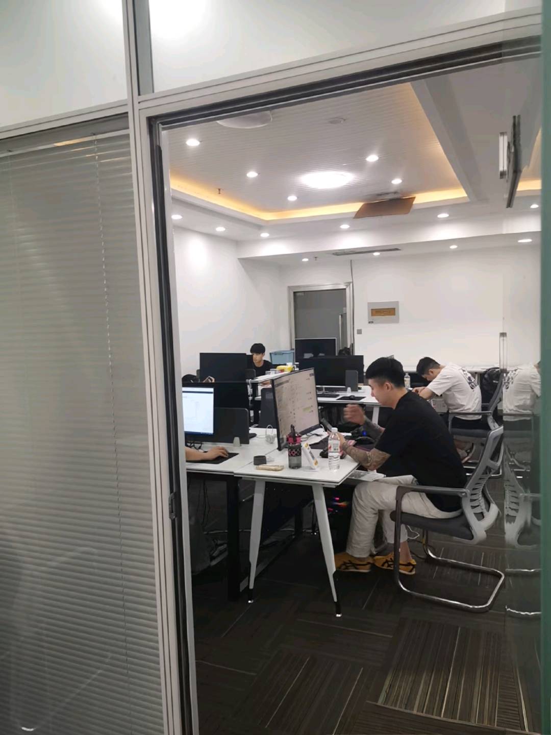 魏先生找合伙人