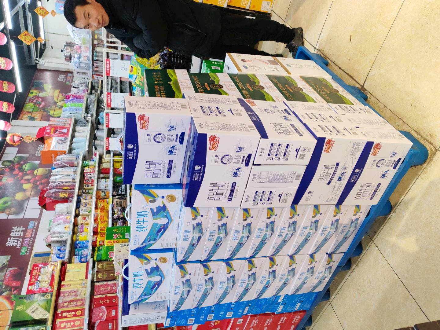 周先生一二线牛奶代理商，支持一件代发，有资源渠道的可以联系我