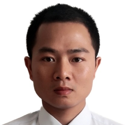 雷井雄