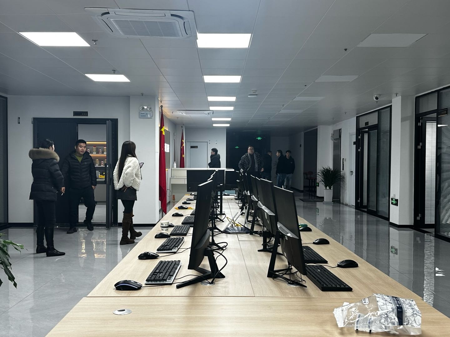 李海艳其他供需海外自动打金，操作简单，可批量化操作，当天提现