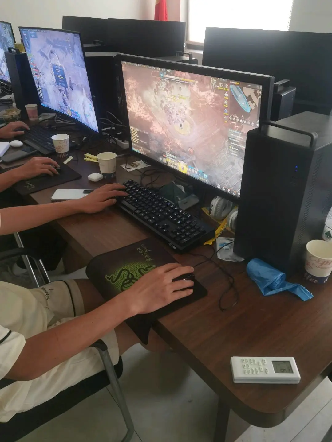 岳先生找合伙人有电脑即可游戏搬砖可以签保障协议当天见效益