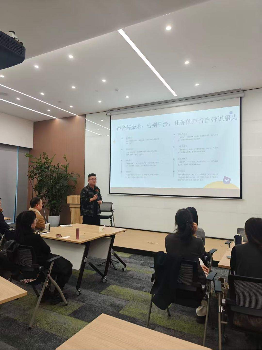 郭家佩找合伙人实体ip孵化获客/免费培训/小白也可以当天变现