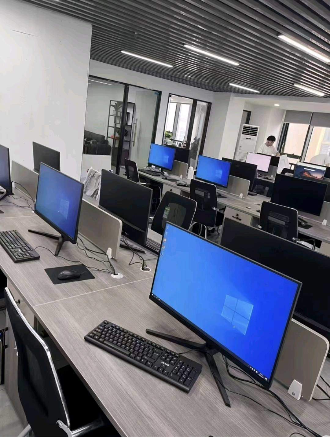 姚一博其他供需找办公室出租中介，绿植租赁，电脑数码产品租赁合作