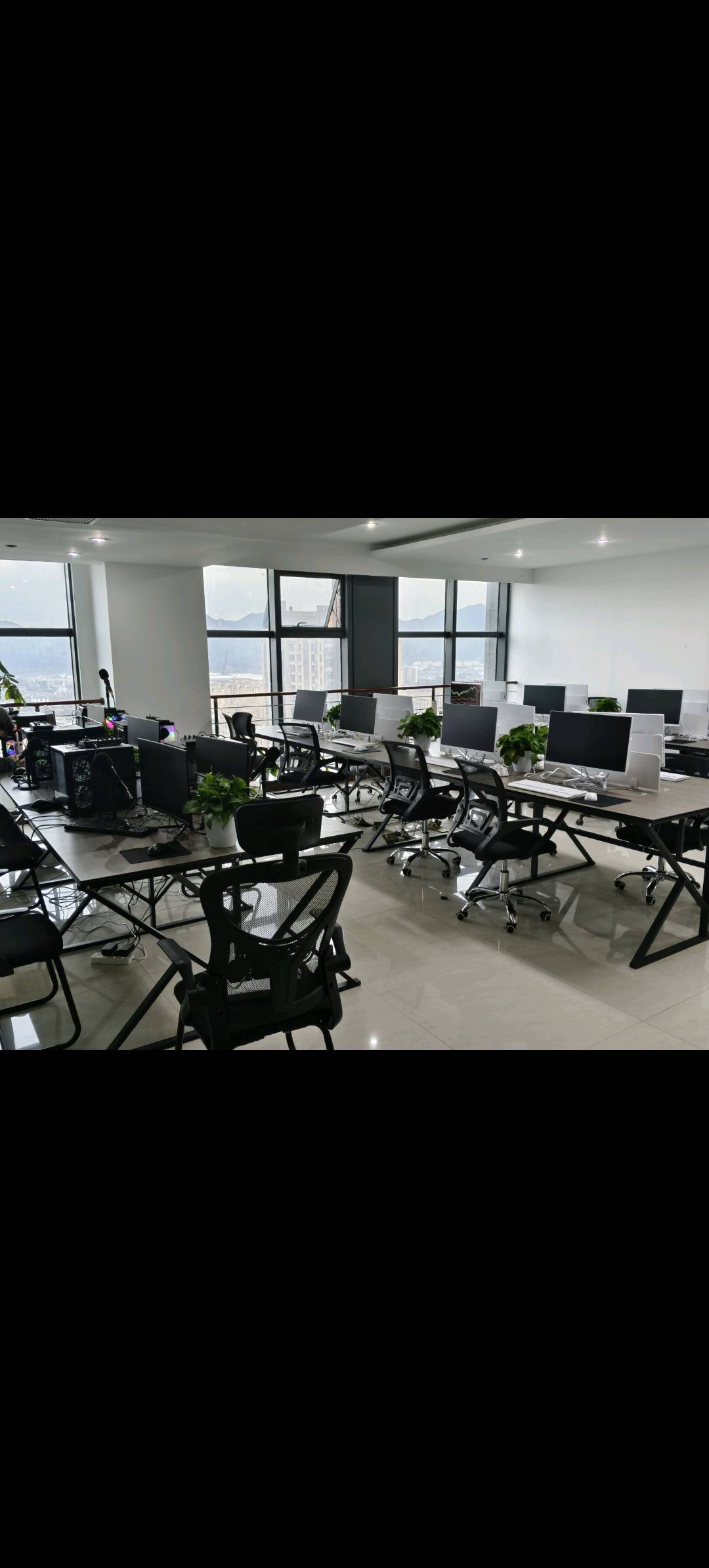 赵先生找游戏发行或厂商建联，线下推广传媒，有团队，配合度高