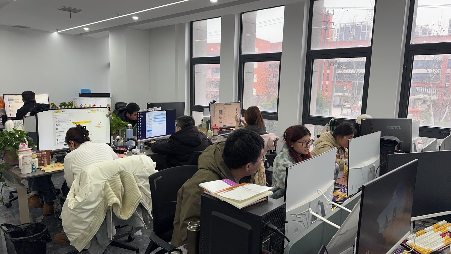 谢女士找合伙人正规跨境电商合作/利润五五分成/合法合规长久/学生拒扰