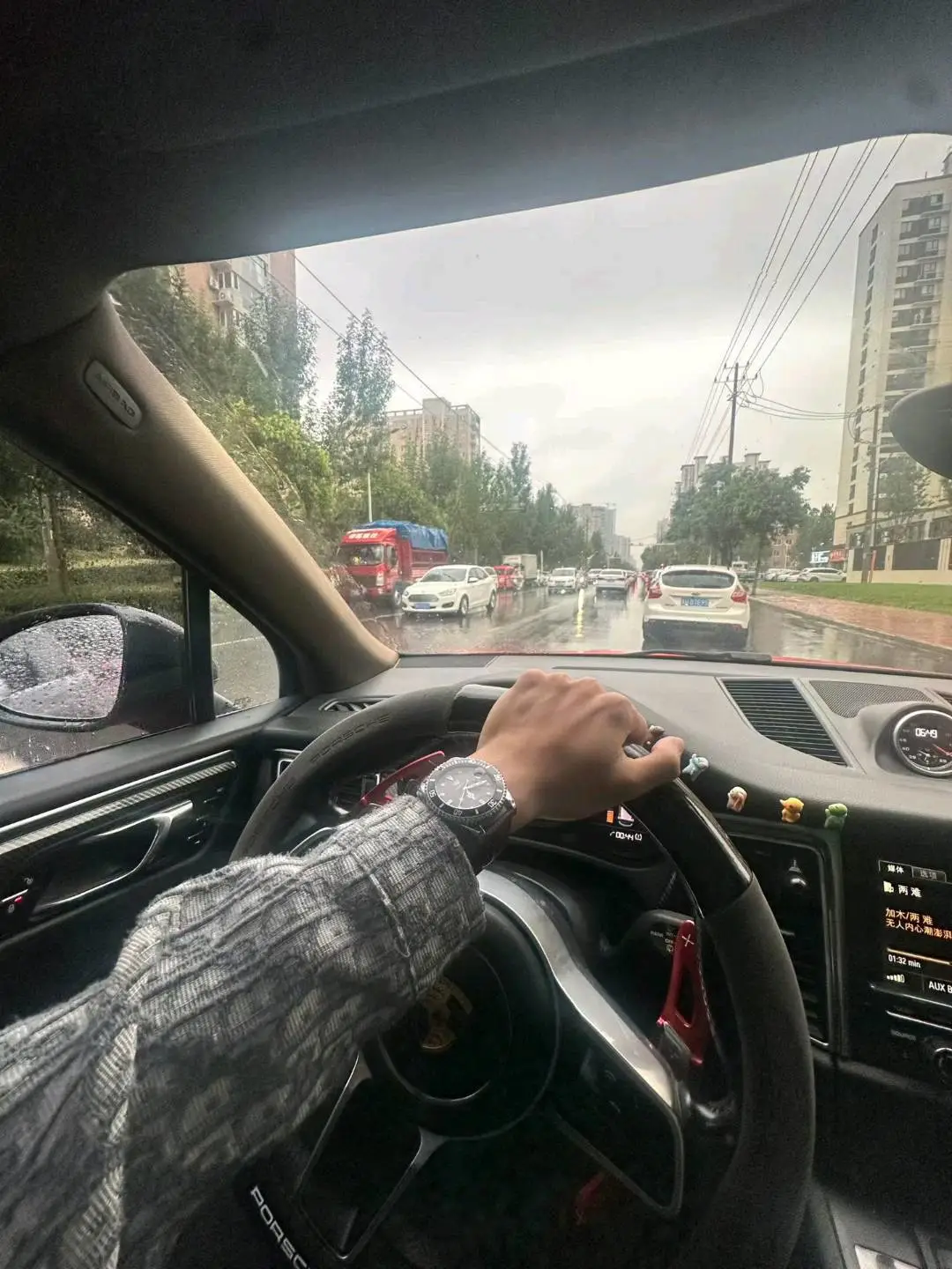 李先生找合伙人高利润项目,卖影视会员卡日入*