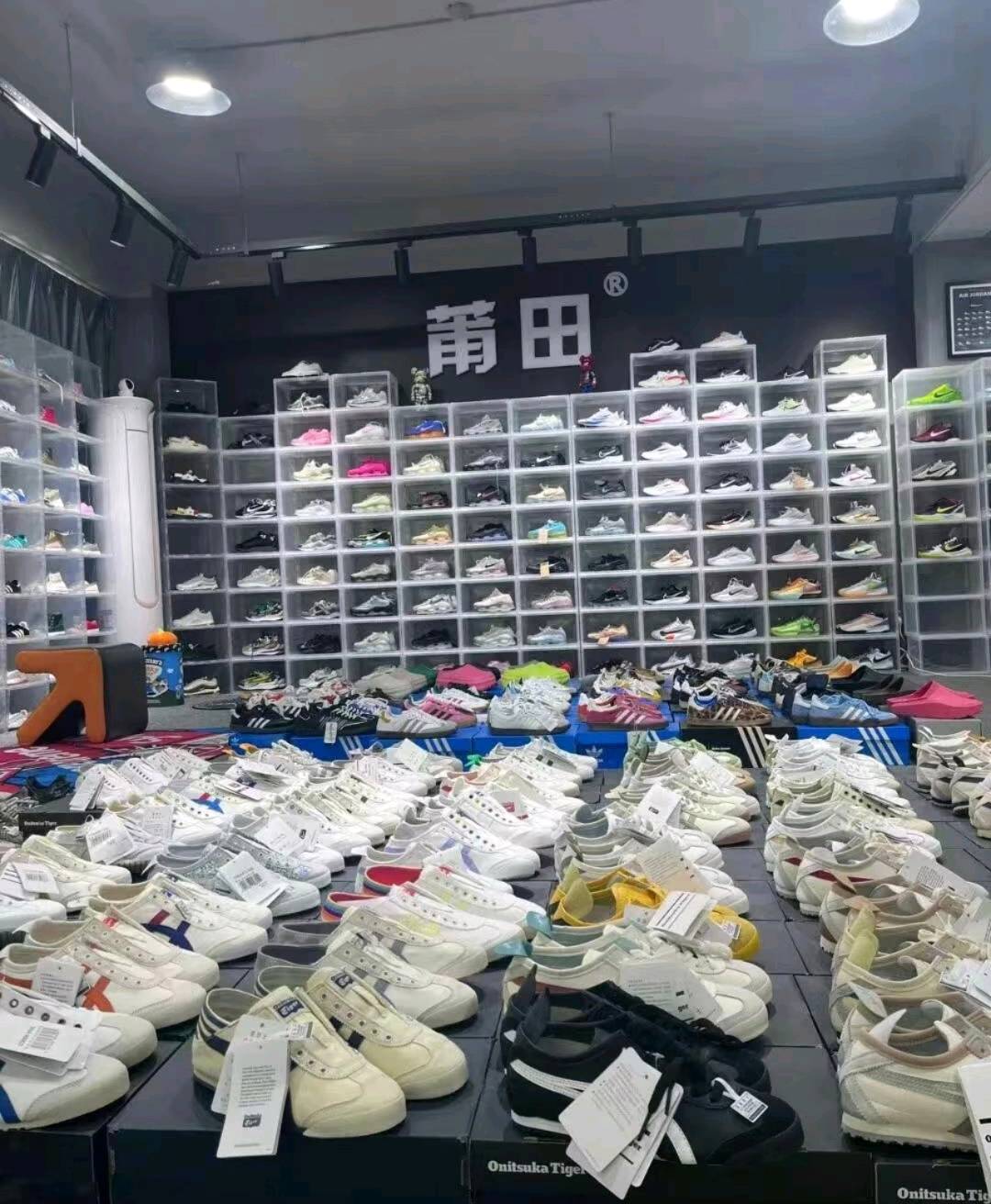 王先生品牌货源提供莆田鞋厂直批货源，寻求微商、直播带货等渠道合作代理