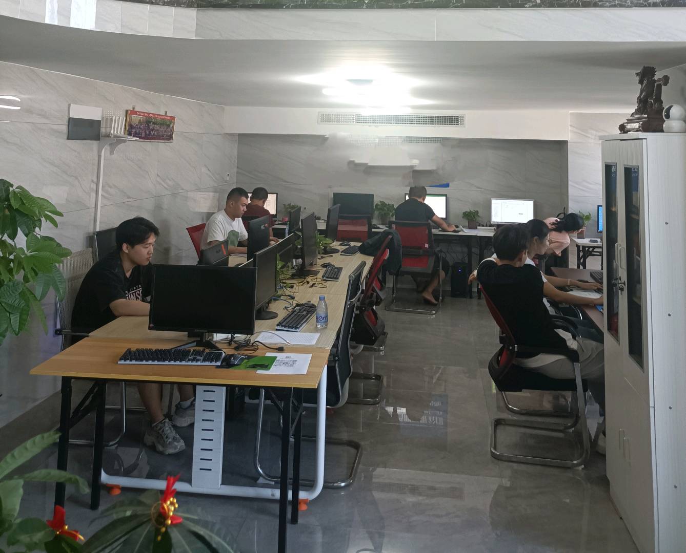 李先生找合伙人高价百度知道一手题包，非抢题模式，寻有工作室的合作