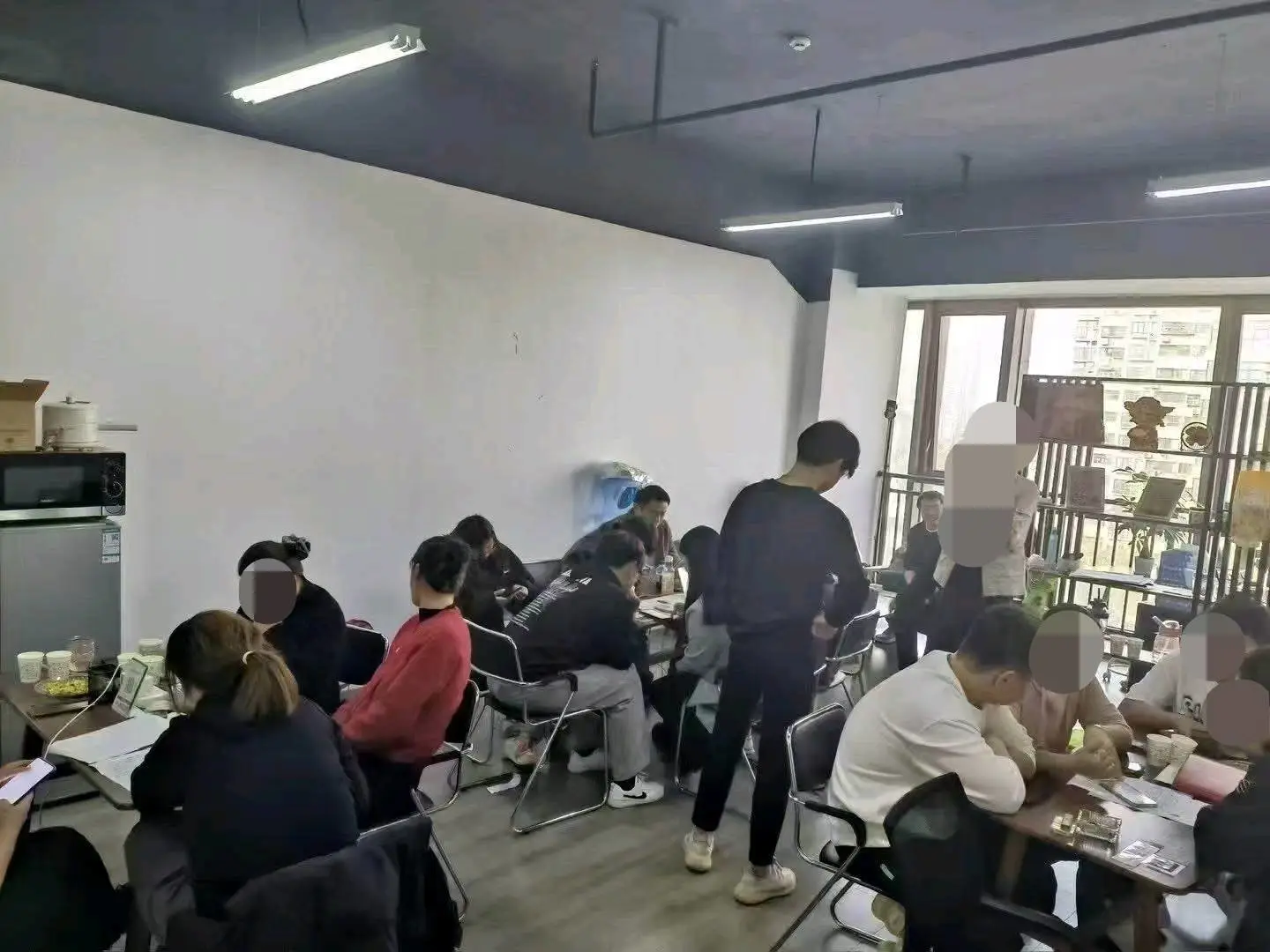 刘先生找合伙人