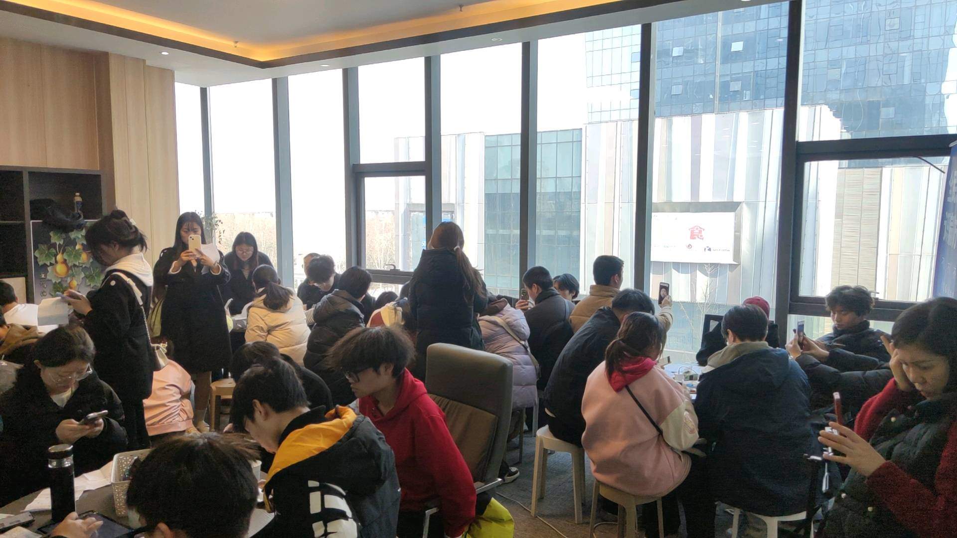肖先生APP拉新工作室官方源头上千款一手资源，均价35以上，日结，O加盟费