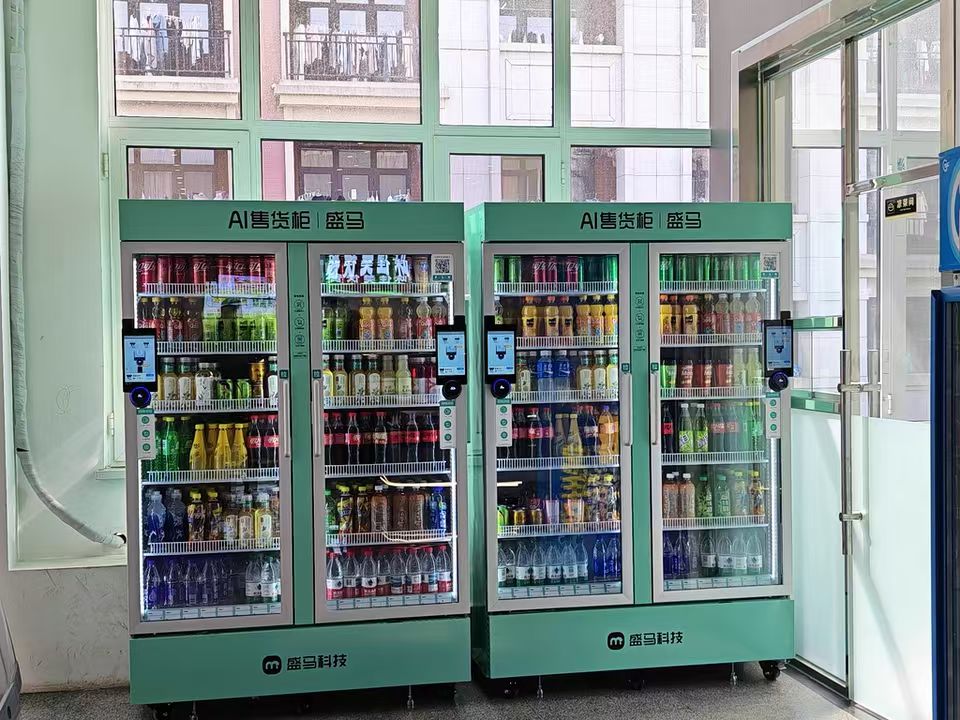 赵晓乐品牌货源自助售货机供应商，招募石家庄市的景区，学校，医院合作