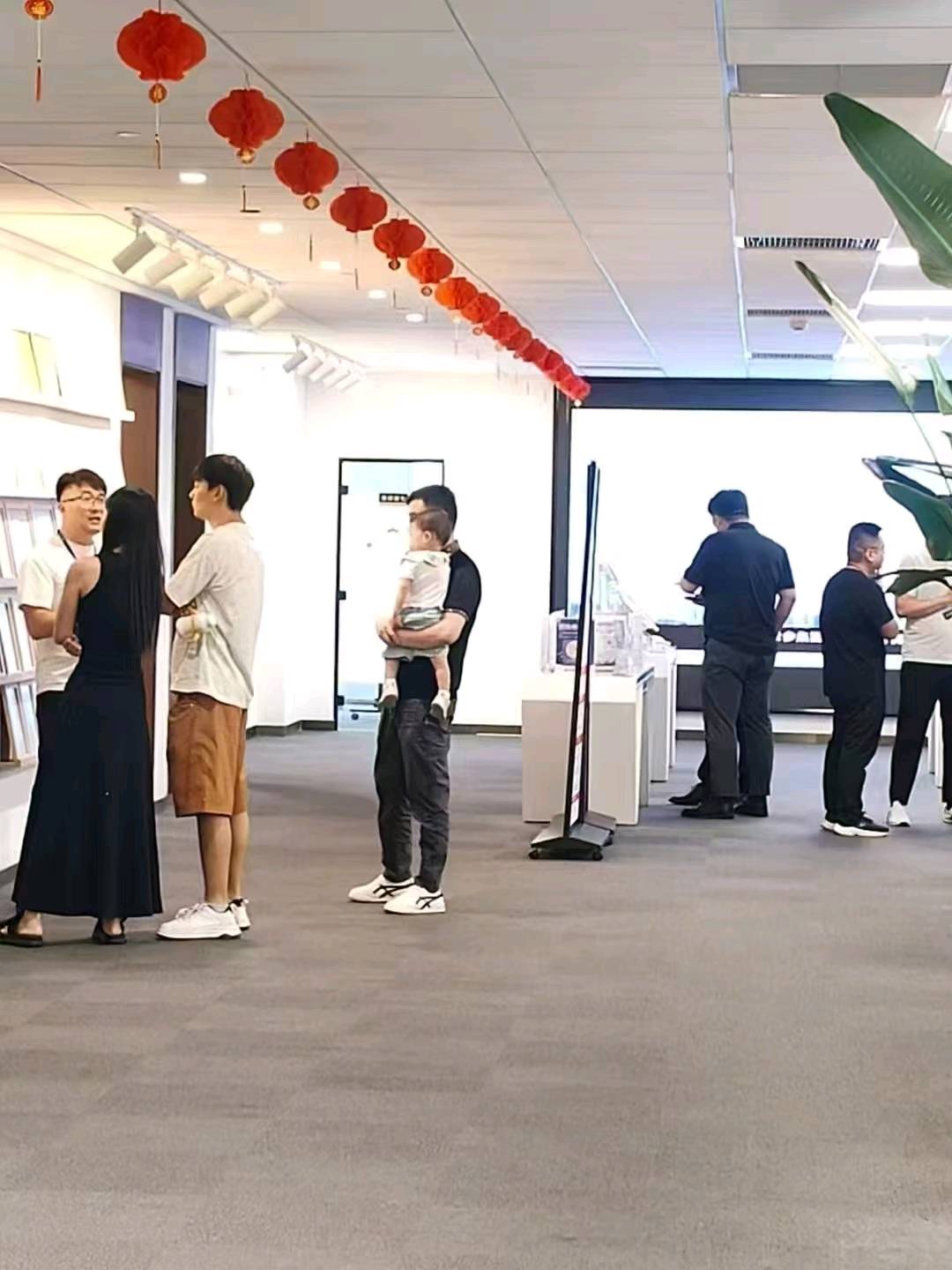 李先生找合伙人京东外卖+抖音本地生活双项目，高佣金，官方直签，全国可做