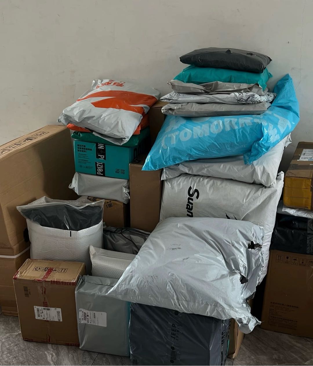 孙奥悦找合伙人得物APP寄拍达人