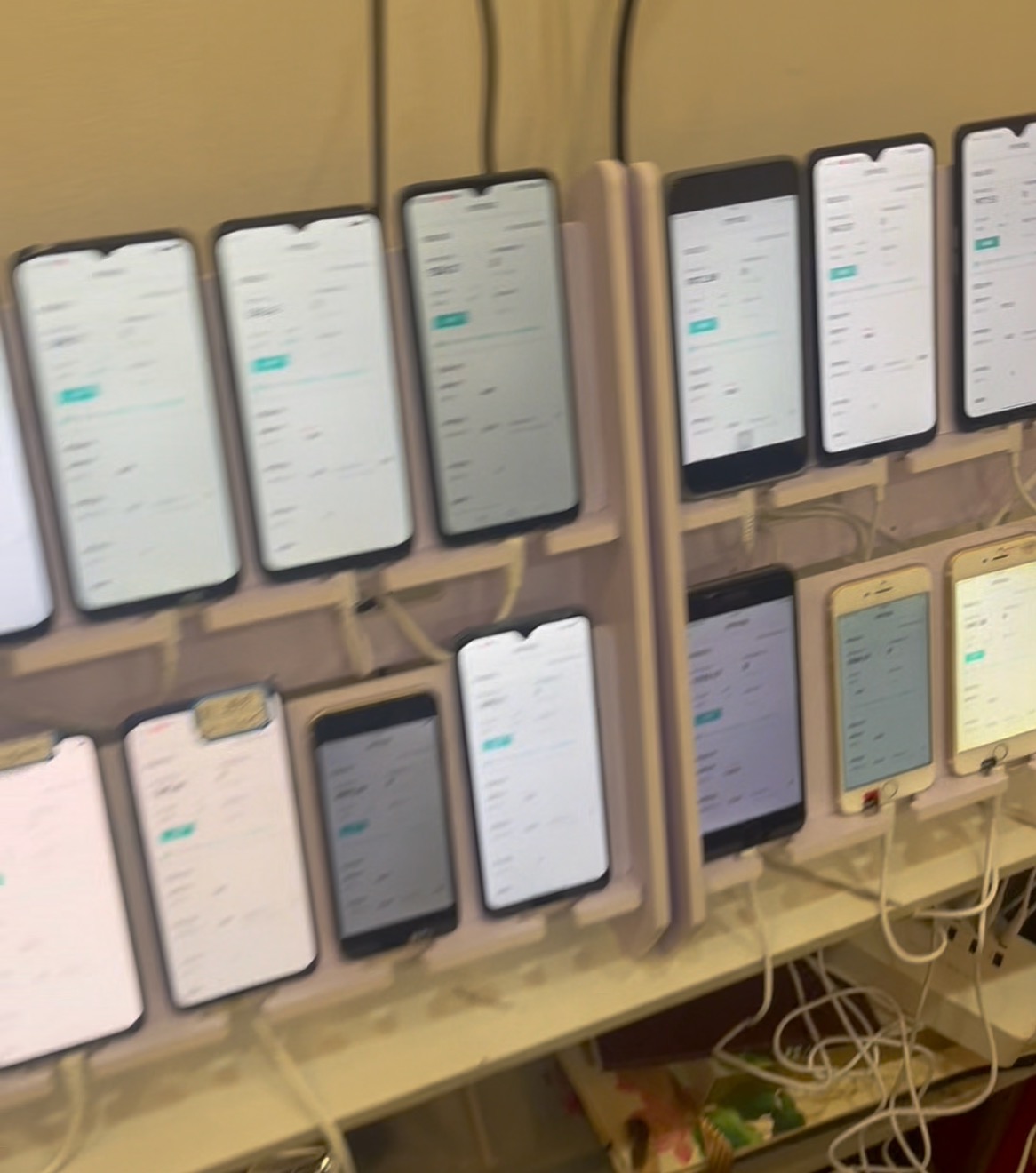 刘学雨找合伙人诚寻合作代理，得物寄拍种草，可批量，全流程培训支持