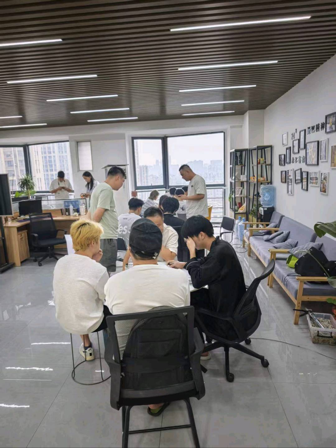 安先生找合伙人app拉新工作室,低门槛全国寻合伙人,简单注册资源对接,绿色长期稳定
