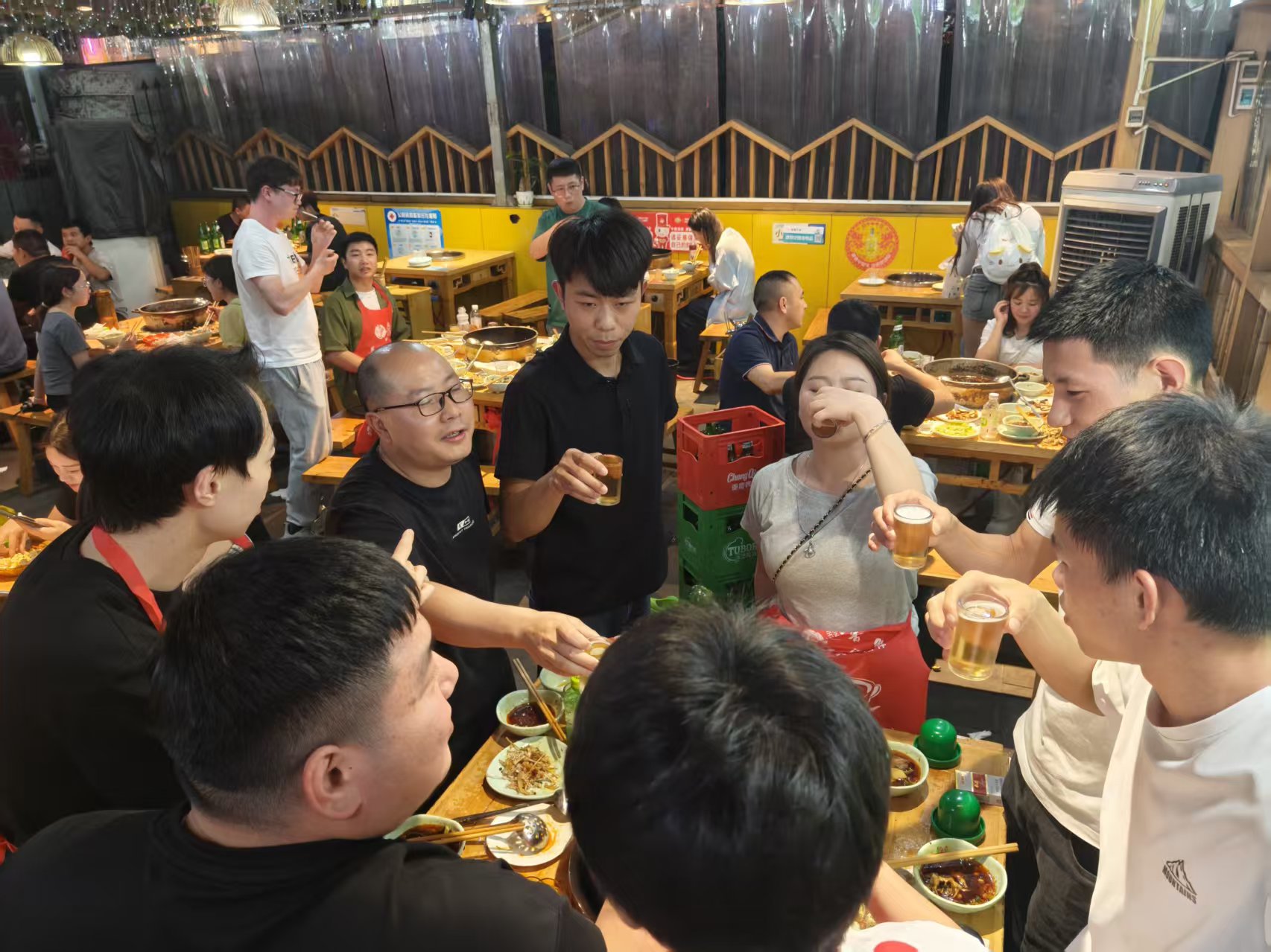 严浩APP拉新工作室，0加盟费，无中间商，当日结算，实体公司