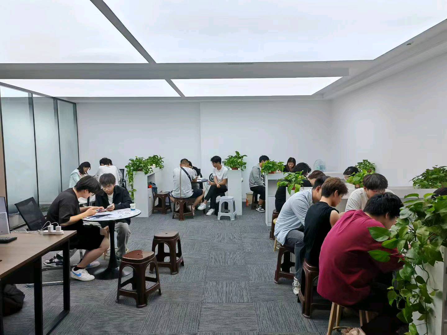 古贞桦找合伙人人人可做的APP拉新、全免费教学