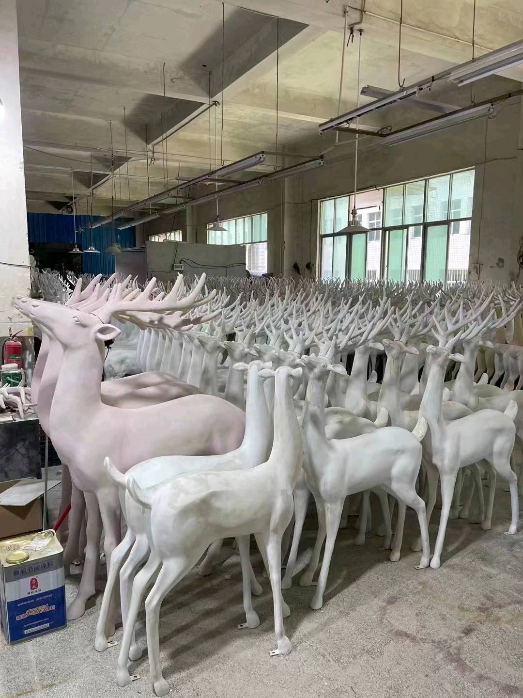 彭先生品牌货源玻璃钢雕塑摆件源头厂家，你有客户，我负责制作，发货，你只需提供客源