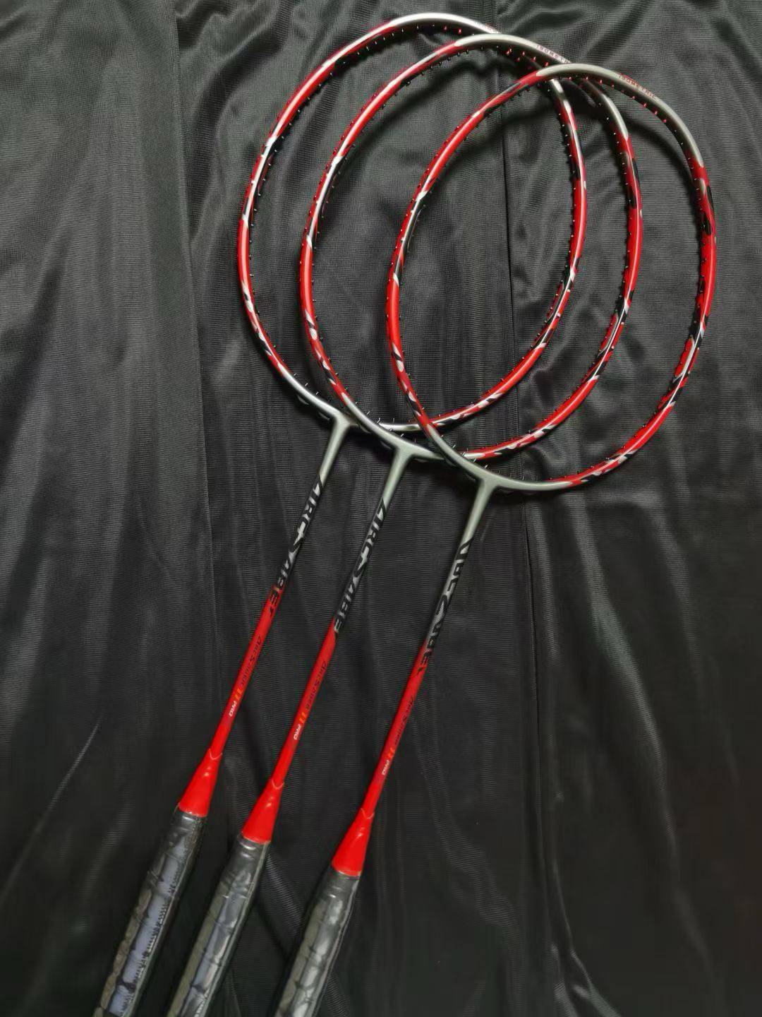 邹志环工厂做羽毛球拍可以一件代发 有尤尼克斯李宁 维克多 的原胚 需要代理