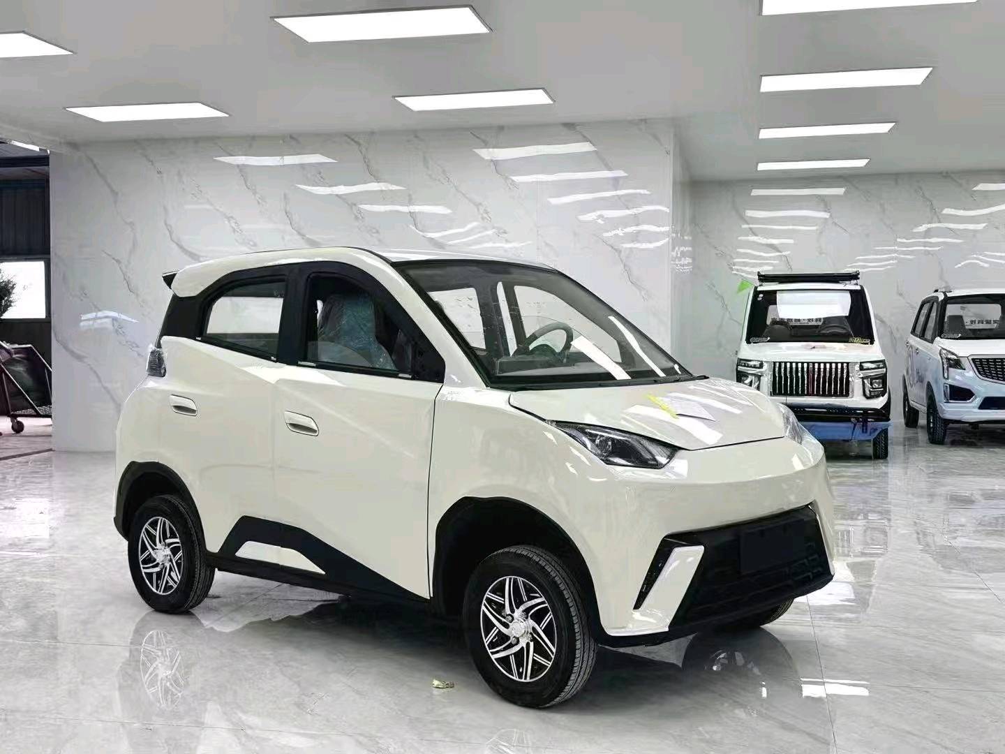 马强强品牌货源老年产品  低速代步车  样式多款式好