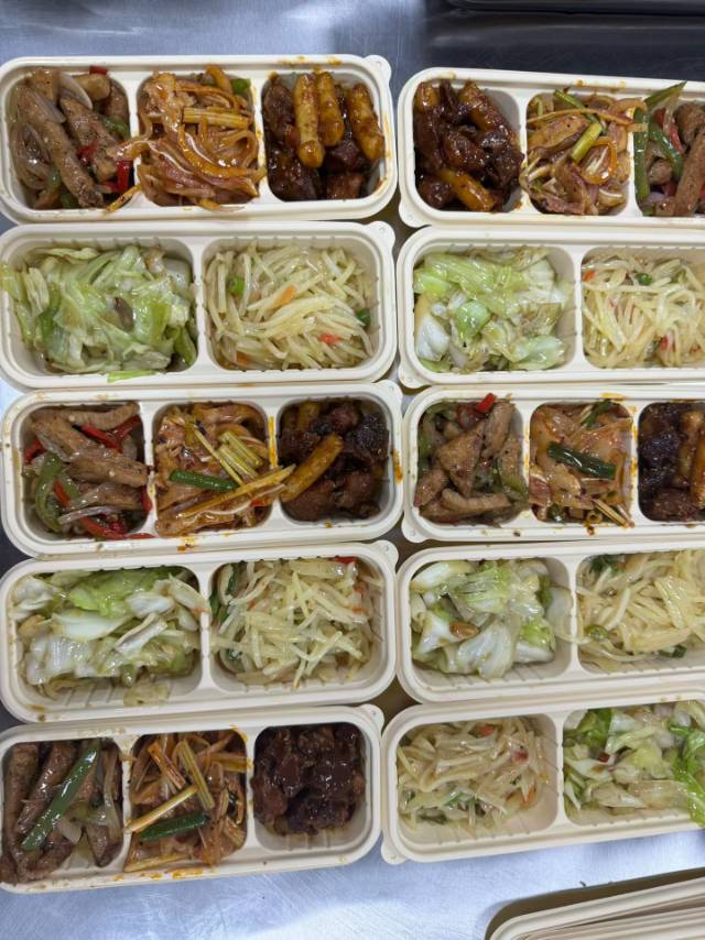 黄先生全成都配送每天5000份，各位老板和有资源的朋友省心省钱，欢迎异业合作
