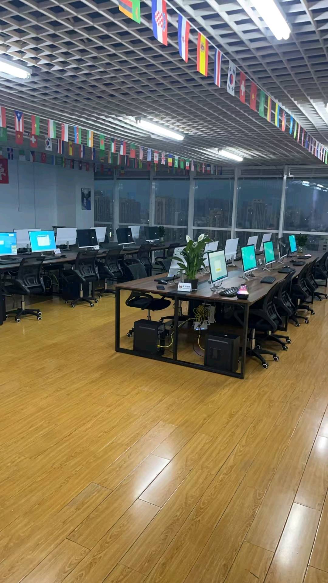 葛晓阳淘系店铺虚某拟赛道长期稳定合作！