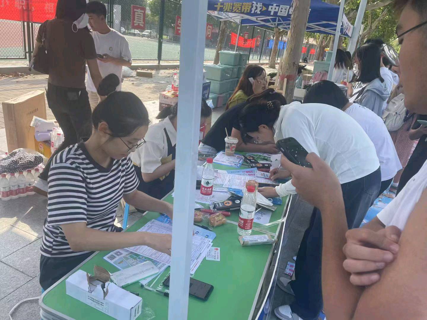 王先生其他供需河北校园卡，只对接团队，有实力的大佬来，不要小白，结算靠谱，价钱置顶