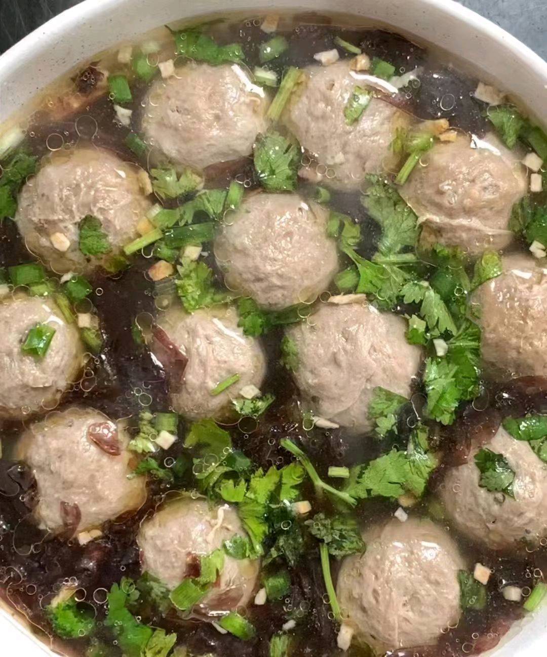 姚晓灿寻求汕头特产牛肉丸一件代发合作，日结结算，手机操作自由作业