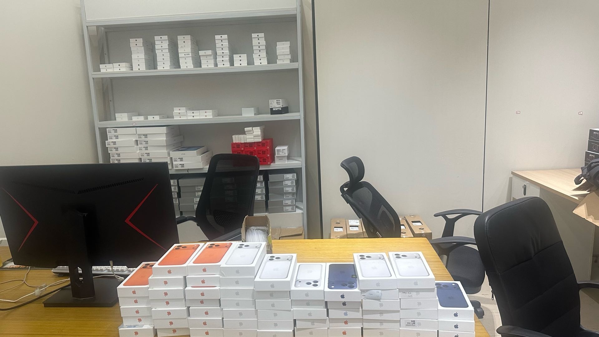刘辉品牌货源不用囤货、零加盟费、无资金压货风险、零创业门槛