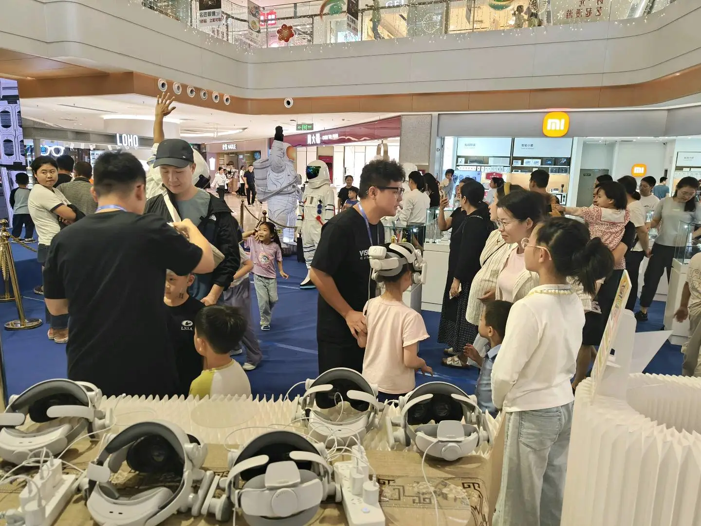 朴春林异业合作我们做vr硬件和内容商业解决方案,寻求景区,博物馆,商圈场地合作