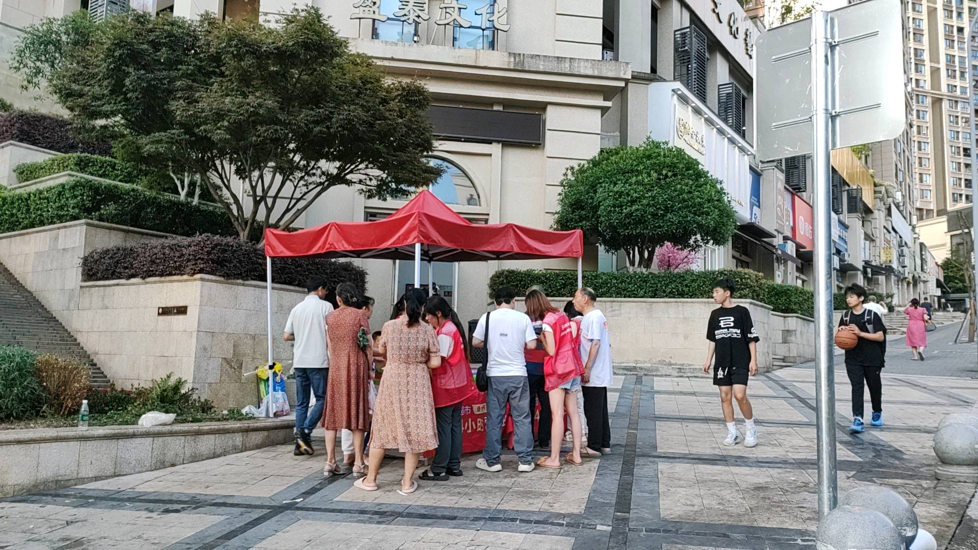 钱先生地推项目重庆永辉APP推广地推，每年40家