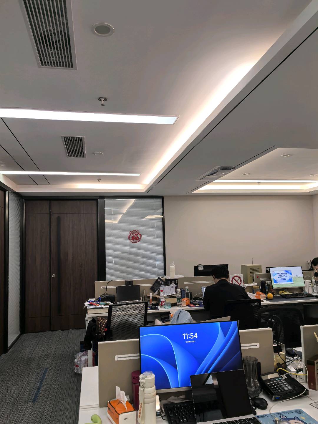 黄碧怡找合伙人AI定制娱乐直播实物带货