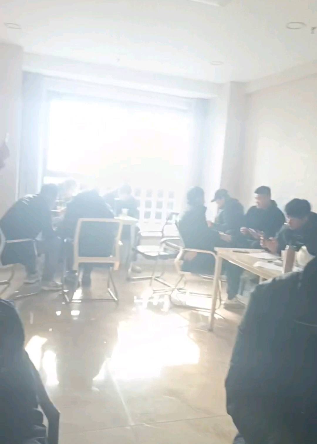 刘先生免费咨询，拉新工作室，对接头部渠道，30-70/单，日结佣金，千元启动