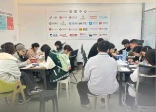 李先生找合伙人App拉新工作室:一手渠道+1对1培训，当天结算