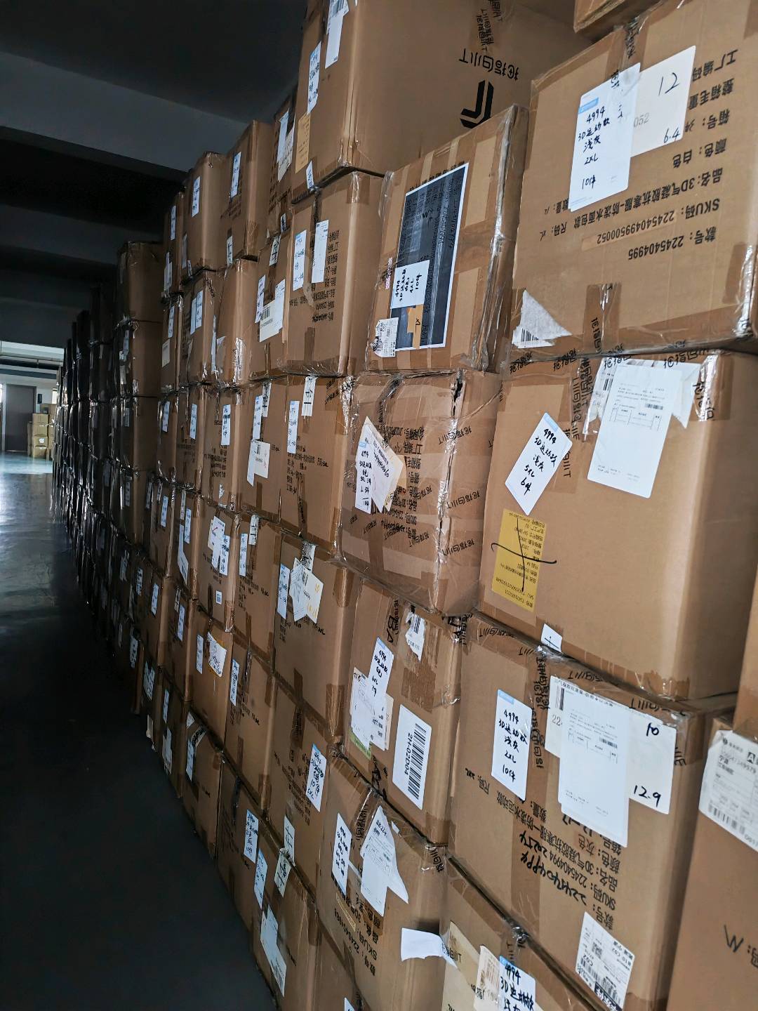 刘女士品牌货源一线流行品牌，官方授权，不囤货，合作即赚钱