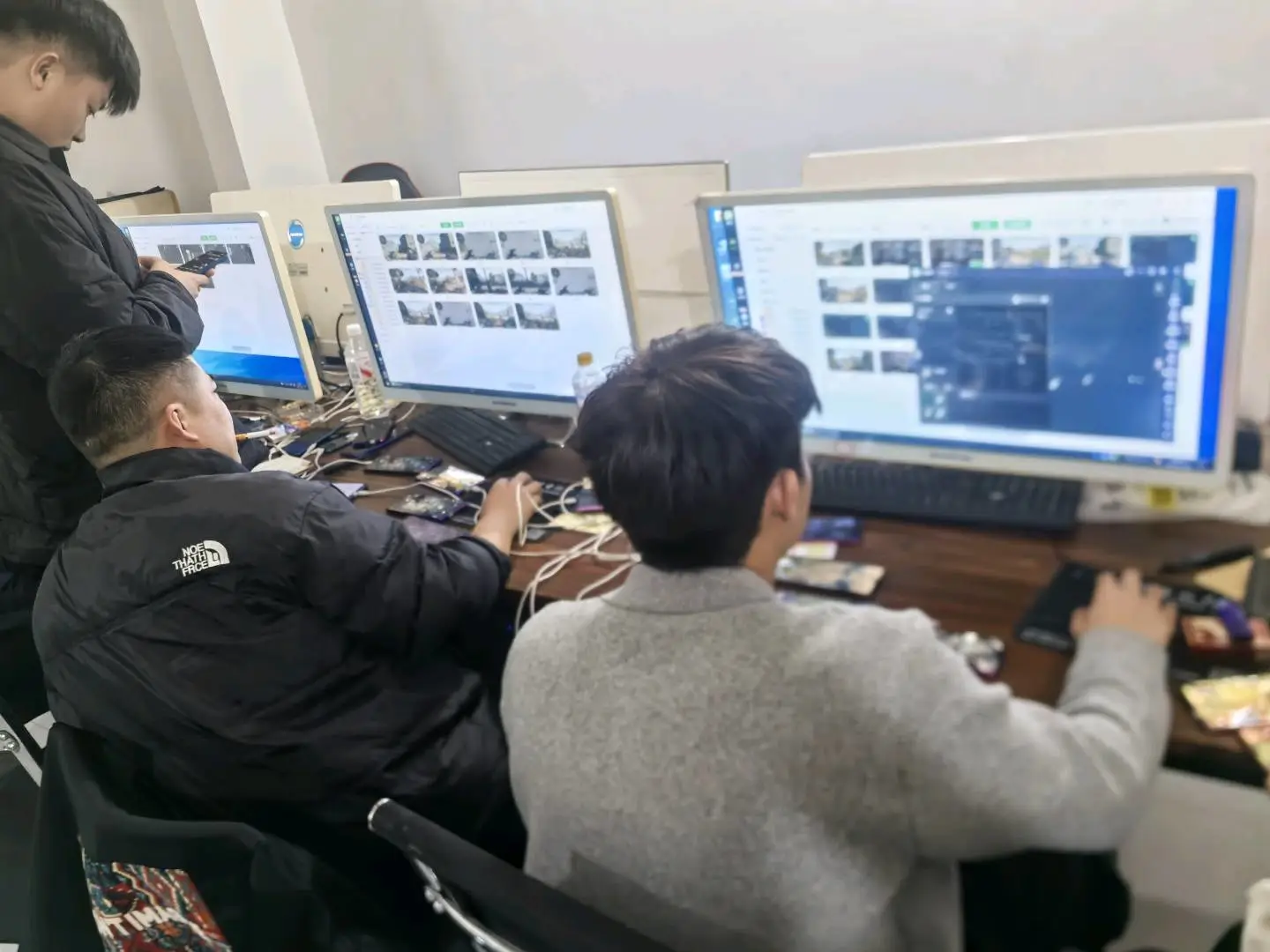 裴博伦其他供需三角洲手机搬砖项目日入*