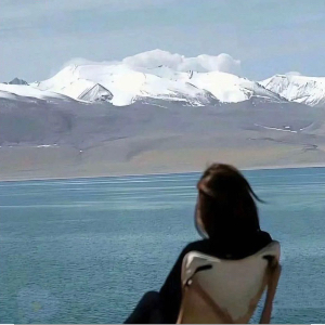 周女士