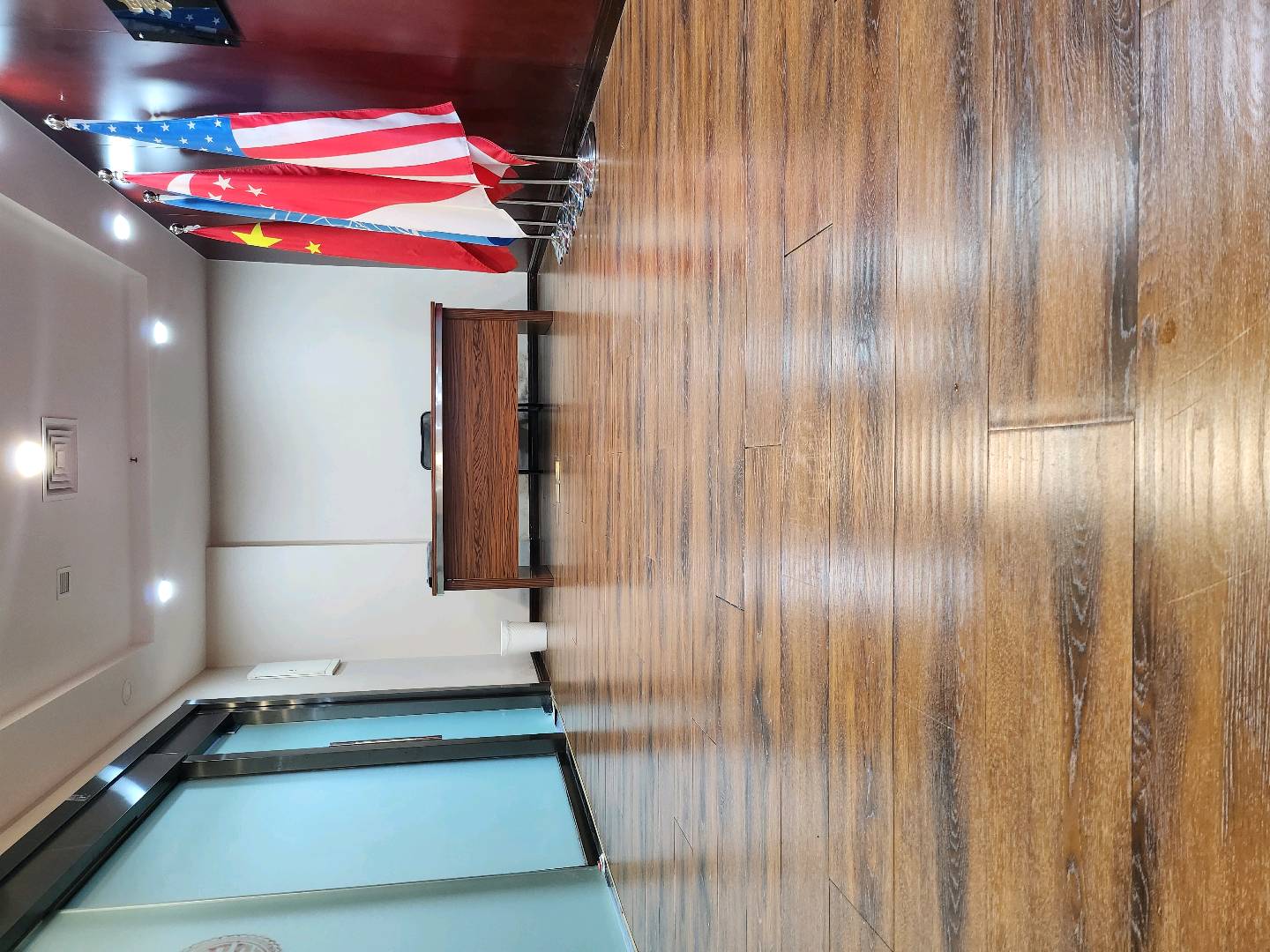 张女士乙方信息地道英文翻译或翻译校对，家教私教等