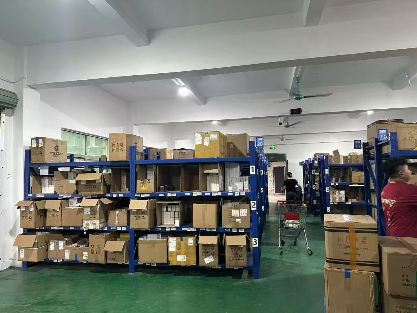 冯先生橙人用品赛道，无需囤货，专属商城+独立后台，轻松变现