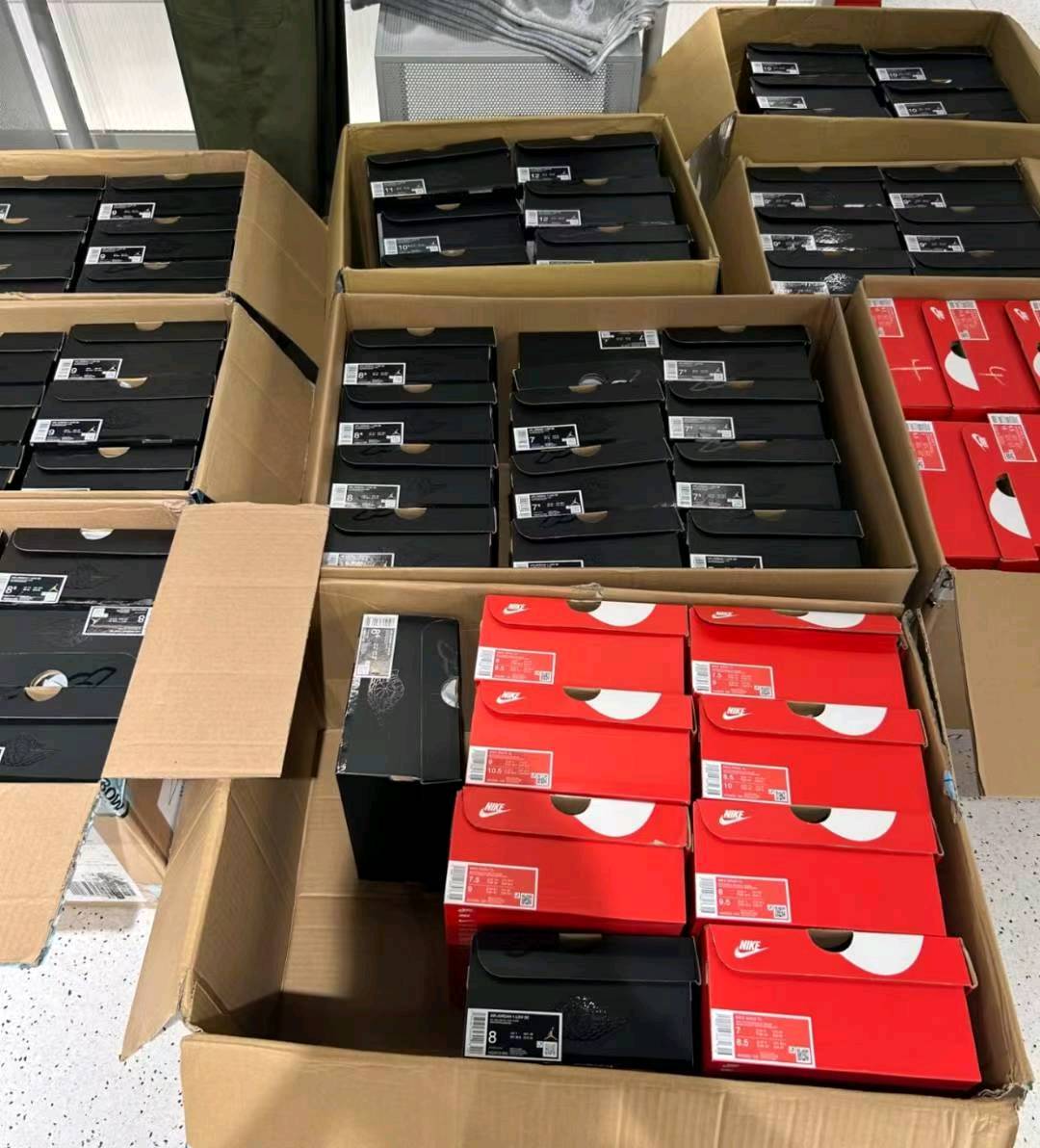 韦博远品牌货源得物搬砖寻找得物卖家合作伙伴，提供品牌货源，低成本高利润，长期合作