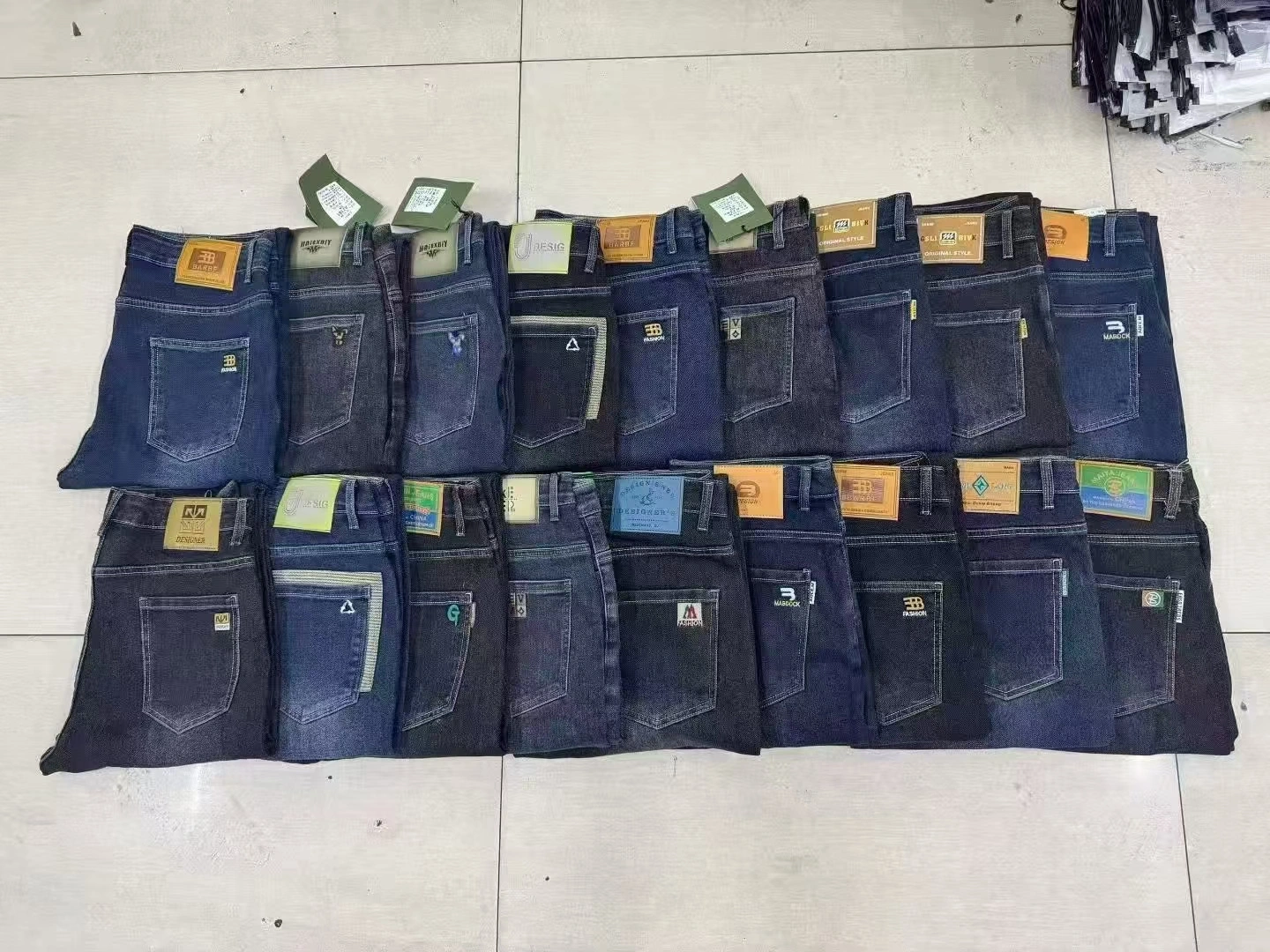 叶晓雯广东服装,裤子全品类批发,个位数起拿货