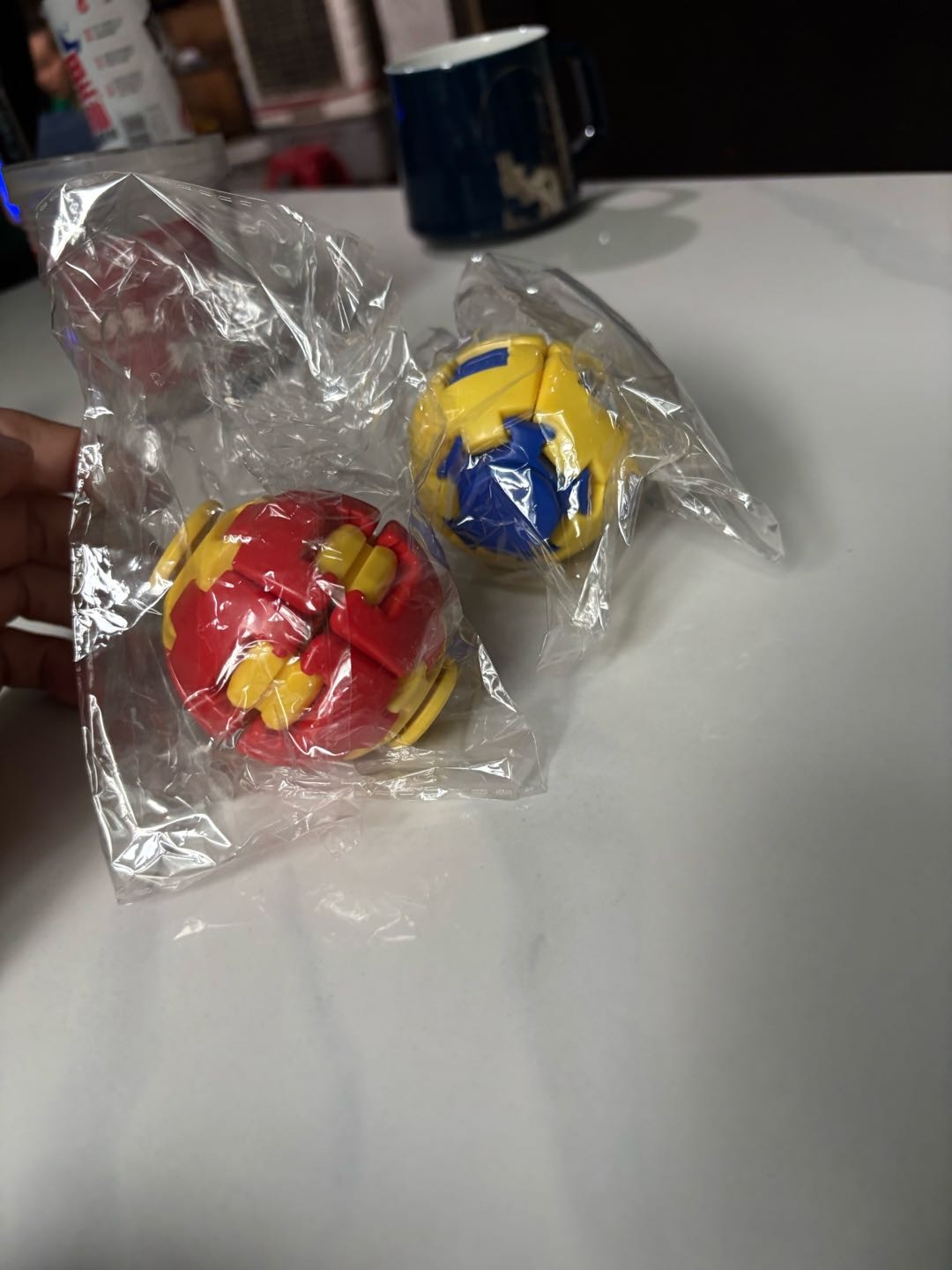 华三宝品牌货源按压旋转解压球,指尖魔方减压玩具