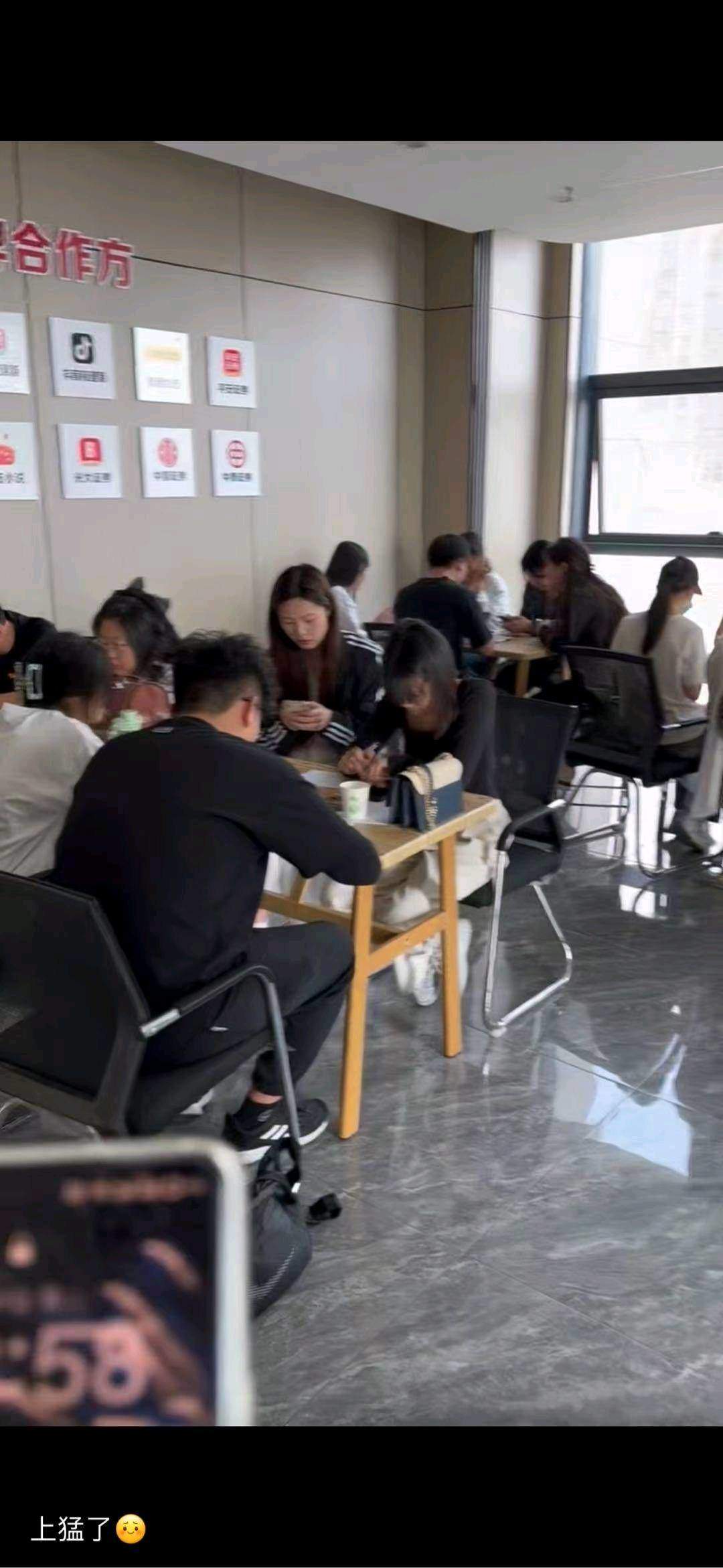 吕杏辉APP拉新日结0抽佣，工作室主推80款核心任务培训3-10天买断制