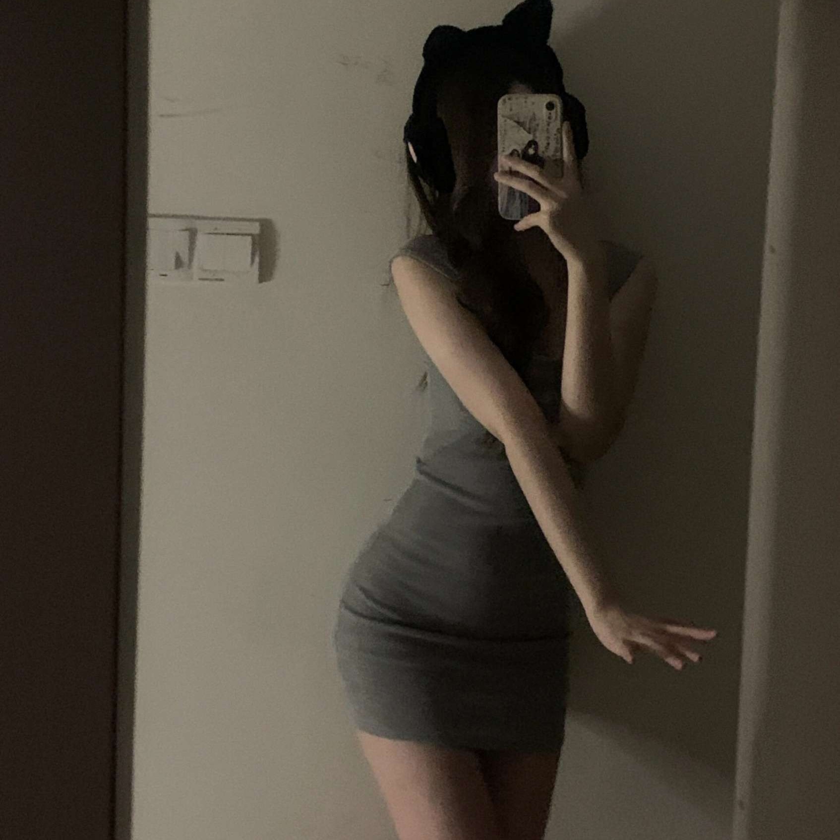 梁女士