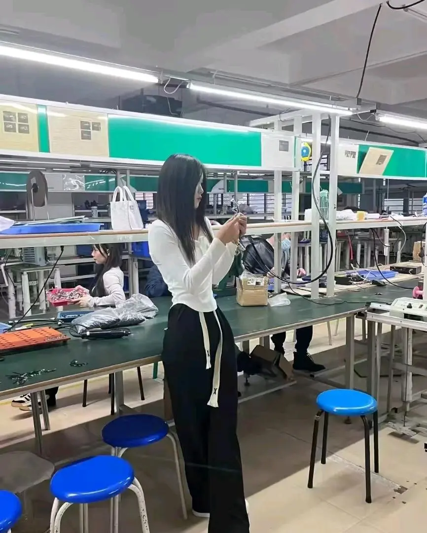 邓先生找合伙人新媒体劳务,分成模式,0门槛,会聊天就行,有销售经验的优先!