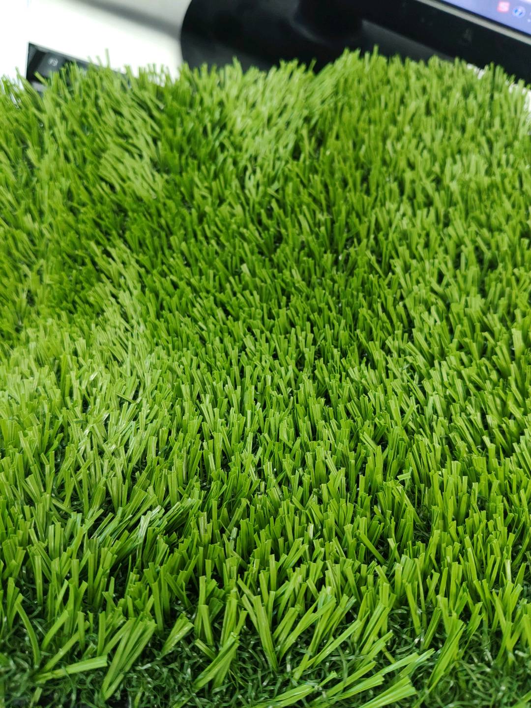 罗先生各种球场运动地面材料厂家跑道材料厂家