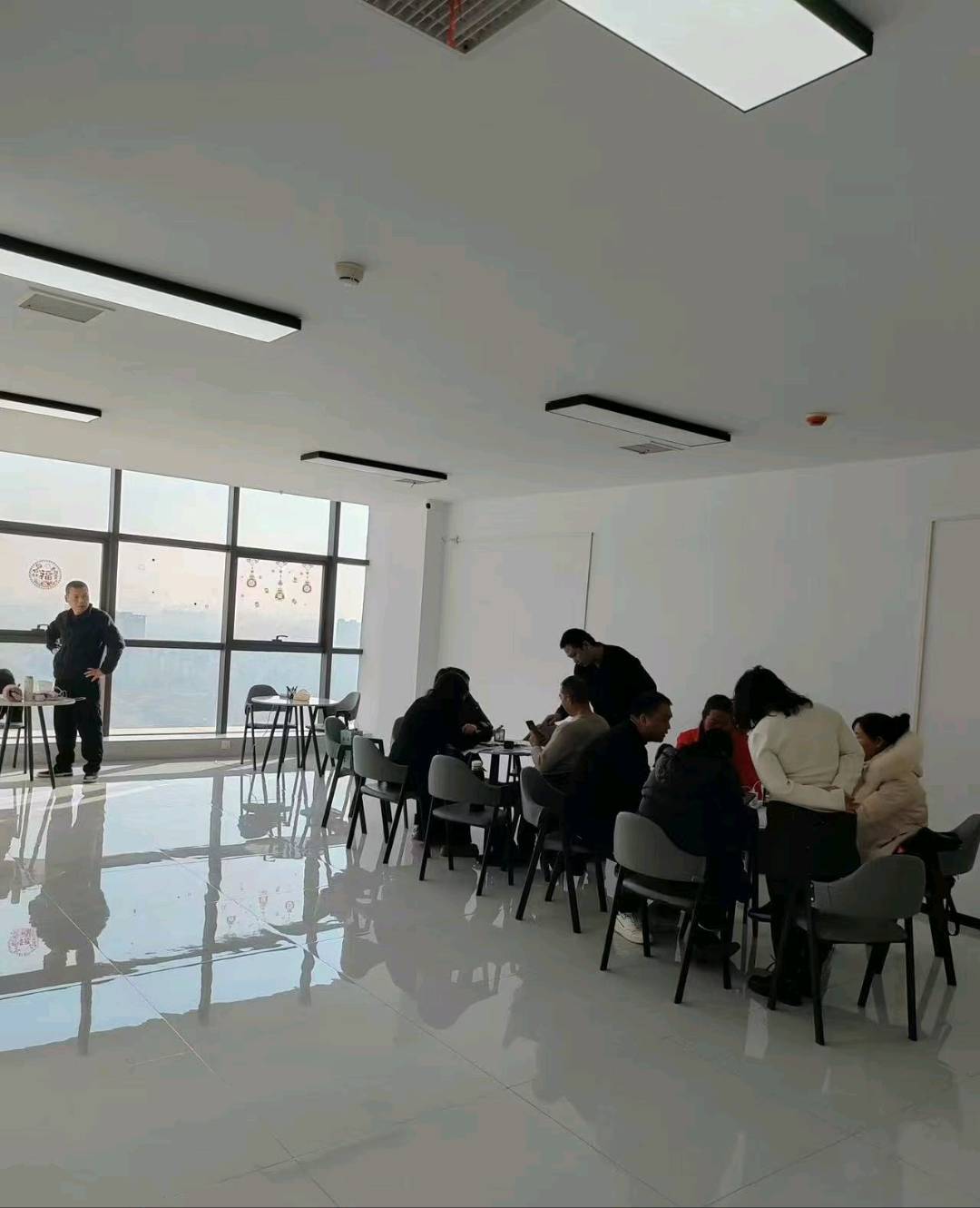 张亮找合伙人APP拉新项目，日赚*，T+0结算，全程扶持