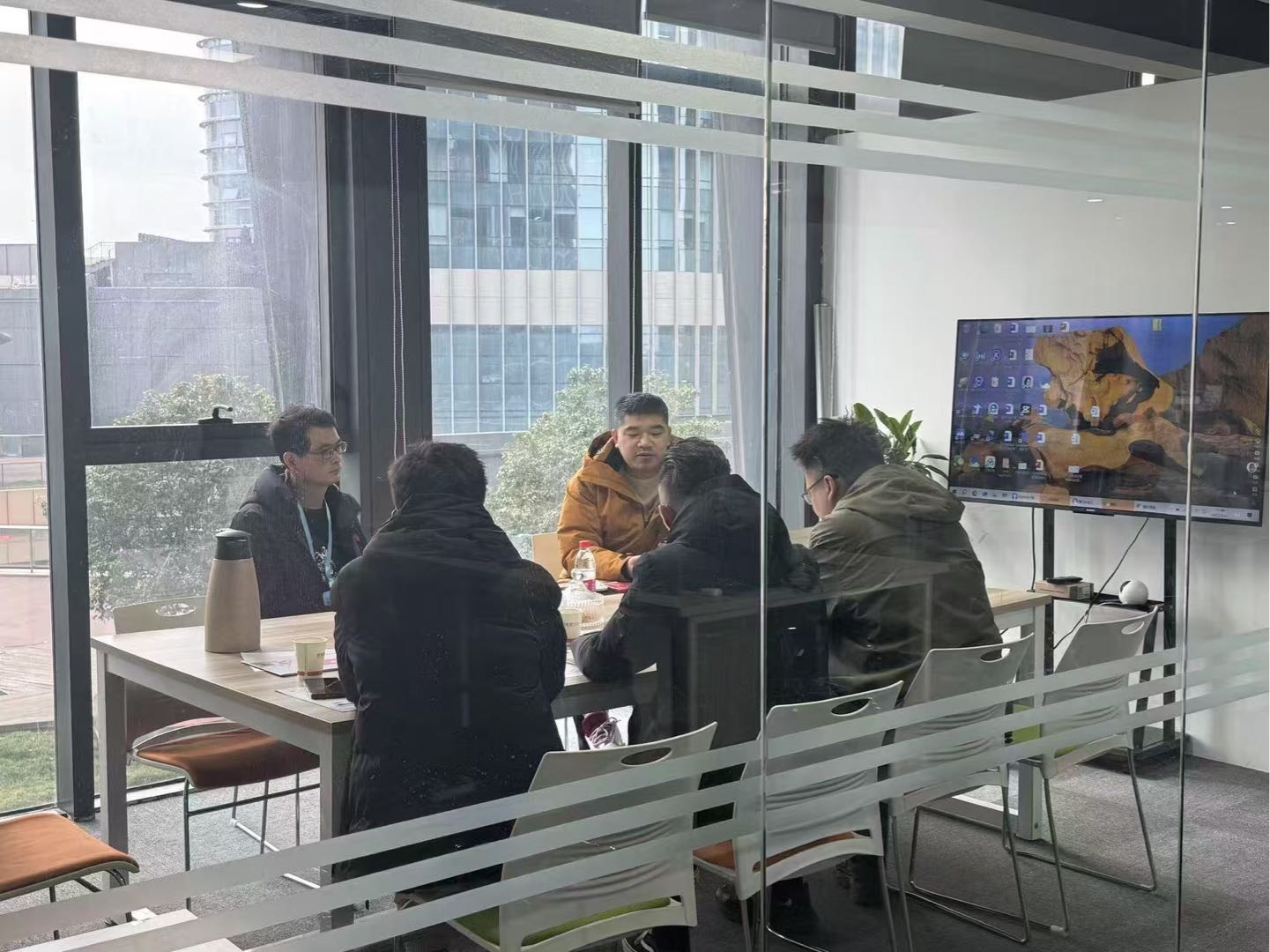 符先生其他供需电脑AI创收项目，上班摸鱼、工作室矩阵均可，保姆级陪跑，日收益*